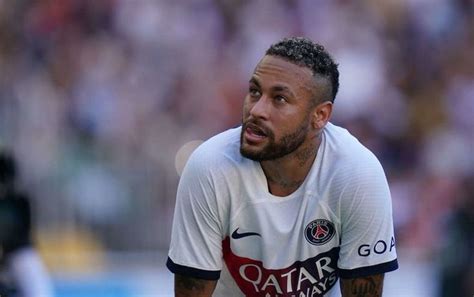 Neymar Quitte Le Psg Pour Larabie Saoudite Et Laisse Derri Re Lui Le