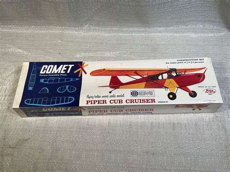 3902 Comet Piper Cub Cruiser 30 Inch Wingspan Flying Balsa Aircraft