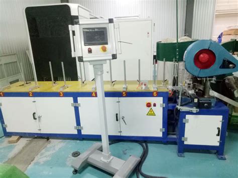 Swallow Tailed Spacers Automatic Feeding And Punching Machine For Oil