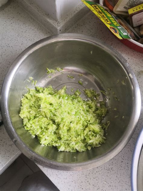 西葫芦鸡蛋饺子怎么做西葫芦鸡蛋饺子的做法豆果美食