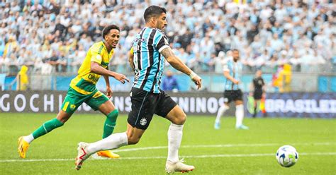 gol de Suárez Grêmio vence o Cuiabá e assume a terceira colocação