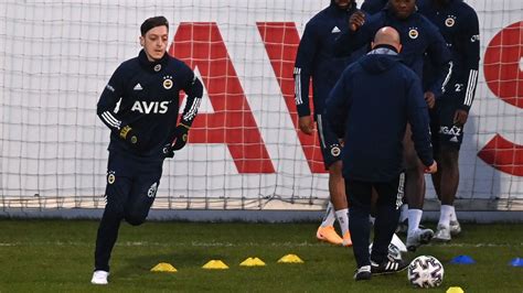 Mesut Ozil Joins Fenerbahce From Arsenal As He Vows To Be A ‘gunner For