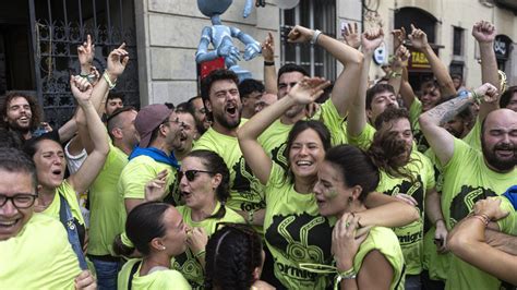 Festes de Gràcia 2023 el carrer Progrés guanya el primer premi de guarnits