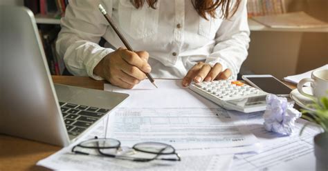 Tem Dificuldades Financeiras Saiba O Que Fazer Notas Em Dia