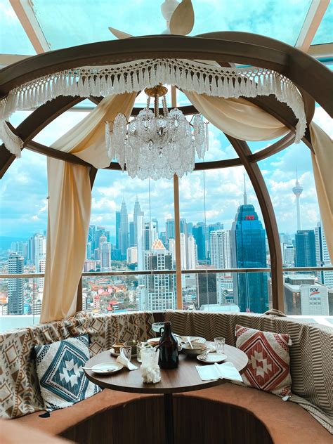 Fly me to KL: Rooftop Café with KL views!