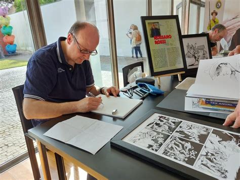 Rossano Rossi E Os Desenhos Feitos Na Passagem Pela Mostra Do Clube