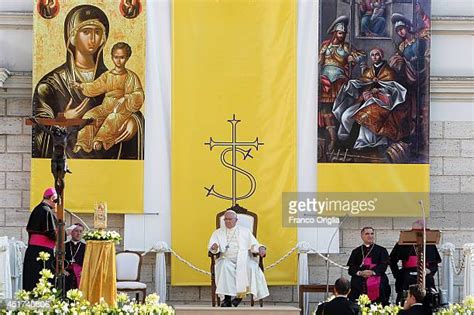 Isernia Cathedral Photos and Premium High Res Pictures - Getty Images