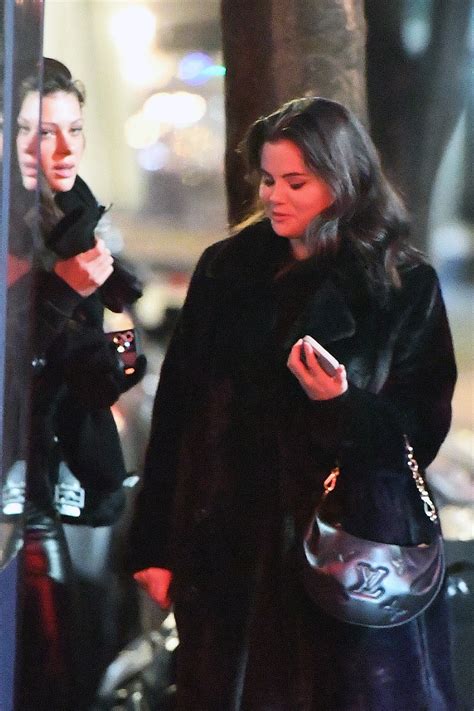 jo on Twitter: "SELENA LOOKS SO GOOD https://t.co/EUoGXd75Mj" / Twitter