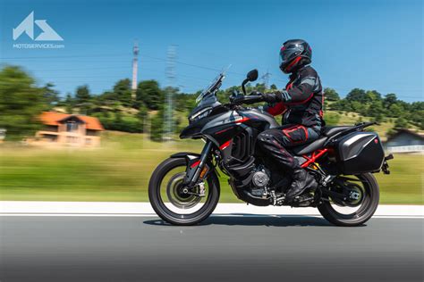 Ducati D Cline Sa Multistrada V S En Version Grand Tour