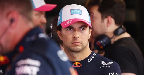 Checo Pérez reconoció pelea con Verstappen por el campeonato Terminar