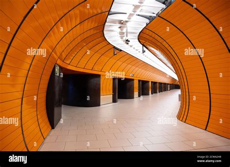 München Deutschland September 2020 U Bahnstation Marienplatz ist