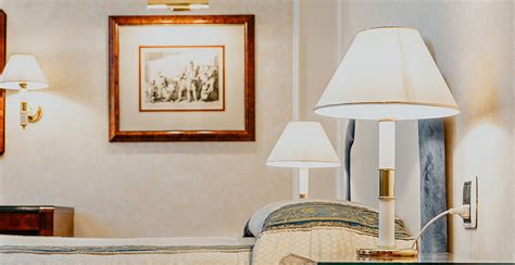 Discover the special offers of Hotel De La Ville in Florence