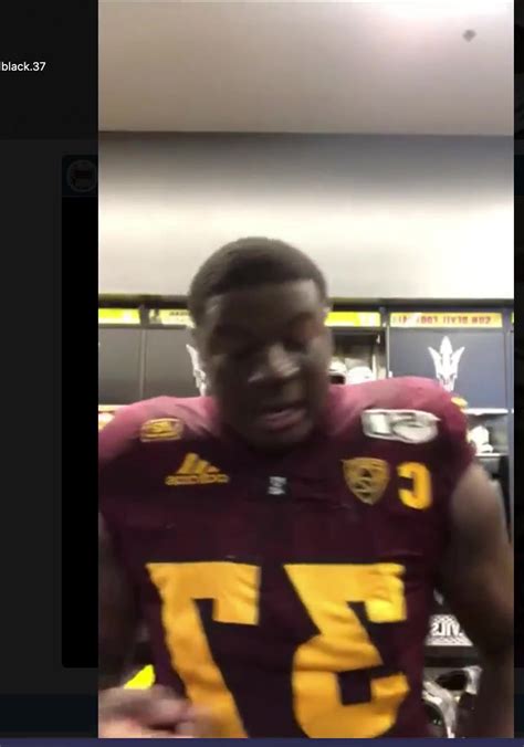 HOT PLAYER NAKED IN BACKGROUND 2 ThisVid