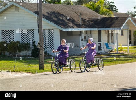 Sarasota Florida Pinecraft Amish Stock Photos And Sarasota Florida