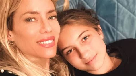 El Emotivo Gesto De Nicole Neumann Con Su Hija Indiana Cubero En El