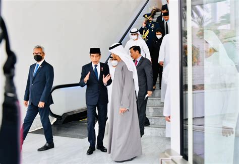 FOTO Singgah Di Abu Dhabi Presiden Jokowi Sampaikan Dukacita Atas