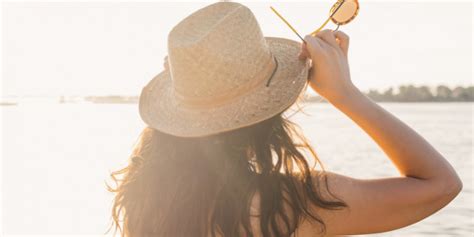 7 conseils pour protéger ses cheveux du soleil