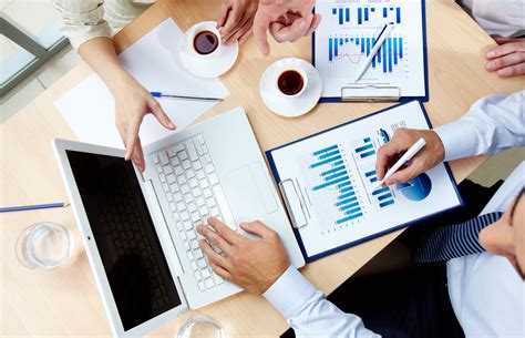 bekerja sebagai finance specialist menarik nggak sih rencanamu