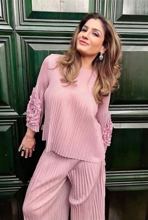 Raveena Tandon Looks Gorgeous In These Pictures See Elegant Photos