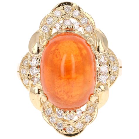 Vintage 1976 2 05 Carat Garnet And Diamond Yellow Gold Cocktail Ring