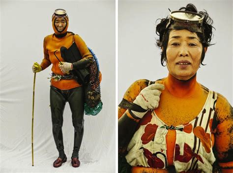 These Korean Women Dive Deep Underwater Without Any Breathing Equipment