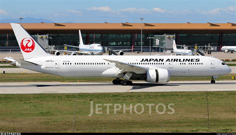 JA875J Boeing 787 9 Dreamliner Japan Airlines JAL JJ Wang