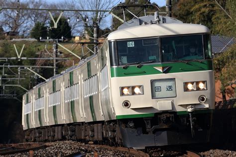 2nd Train 【jr東】185系b6編成成田駅へ回送の写真 Topicphotoid54488