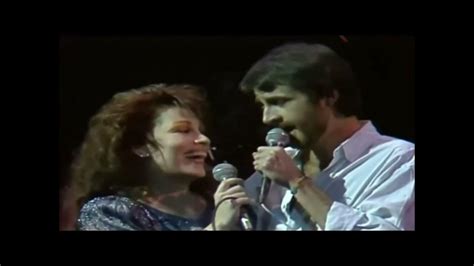 Aute And Massiel Rosas En El Mar Directo 1985 Youtube