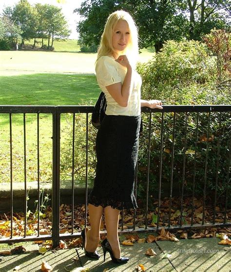 Gorgeous Blonde Babe Posing In Stiletto Heels Photos