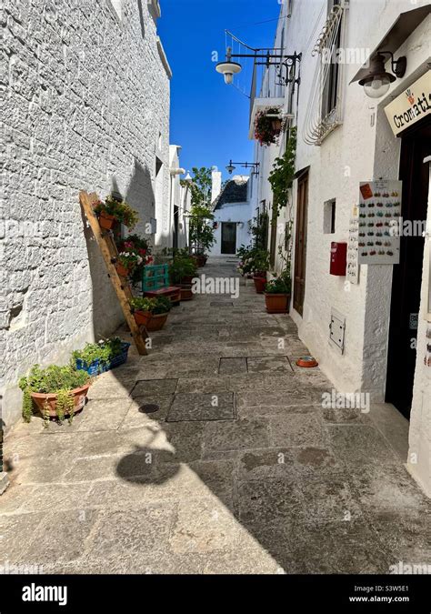 Italy Alberobello Puglia Travel Photo Instafriendly Nature