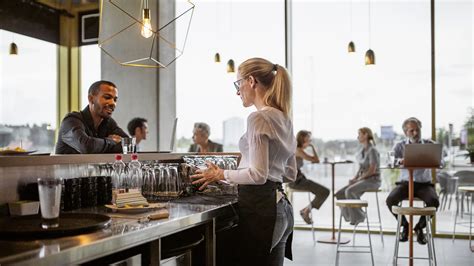 La aplaudida respuesta del dueño de un restaurante ante las críticas