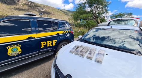 Jequi Carro Alugado Dois Homens S O Presos Transportando Maconha