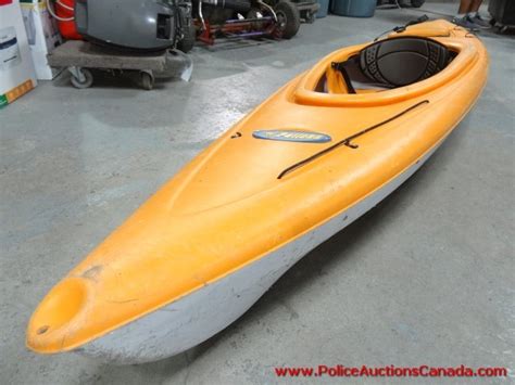 Police Auctions Canada Pelican Ram X Storm 100 Se 10 Kayak 130549h