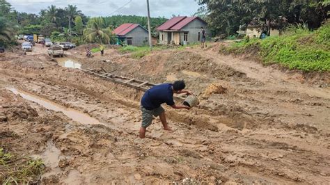 Jika Ingin Lapor Jalan Rusak Masyarakat Bisa Langsung Hubungi Kemana