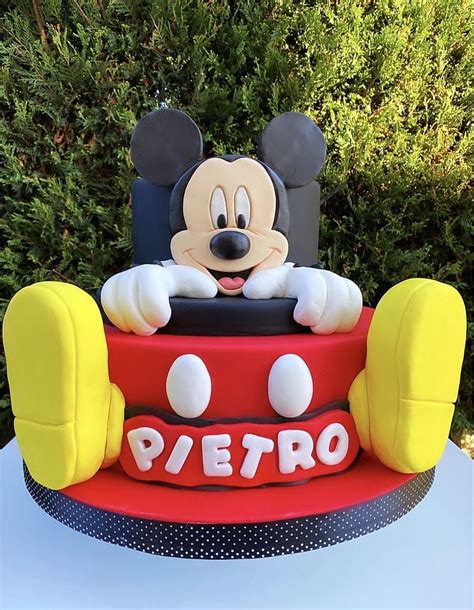 Mickey Mouse Decorated Cake By Stefano Russomanno CakesDecor