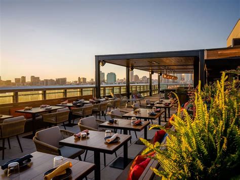 15 Best Rooftop Restaurants And Bars In San Francisco