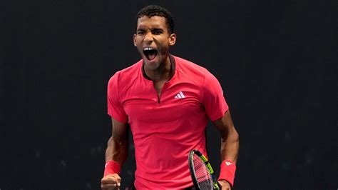 Internationaux d Australie Félix Auger Aliassime réussit sa rentrée à