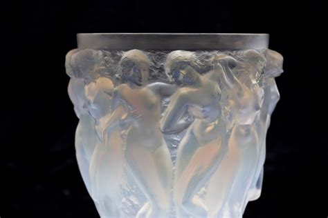 René Lalique Bacchantes Crystal glass vase with opalescent shine