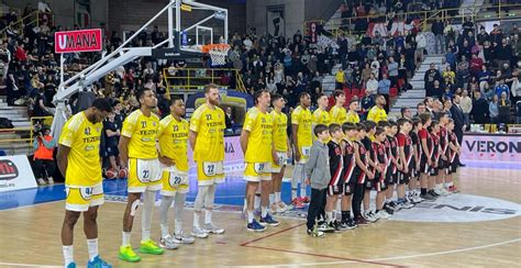 Classifica Serie A Basket Tezenis Penultima Ma Con Altre Tre Squadre