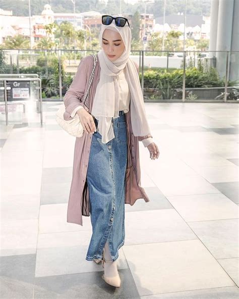 5 OOTD Hijab Warna Cokelat Nude Ala Hamidah Rachmayanti Manis Banget