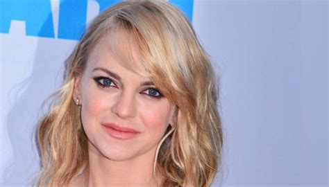 Anna Faris Explica Por Qué Se Tomó Un Descanso De Su Ajetreada Carrera Celebrity Land