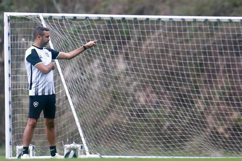 Exclusivo Artur Jorge Quer Evitar Clima De Revanche Em Botafogo X