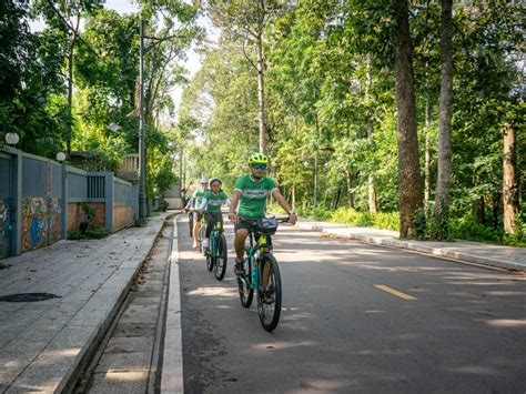 Siem Reap Bike Tour Out And About With A Local Guide