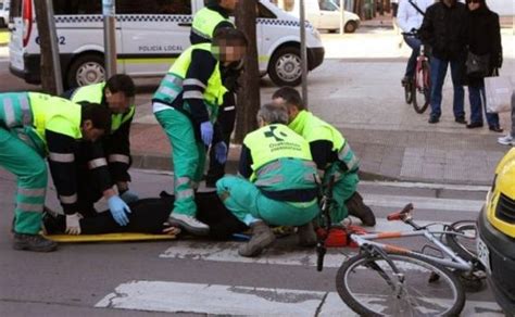 Una mujer de 85 años trasladada al hospital de Santiago tras ser