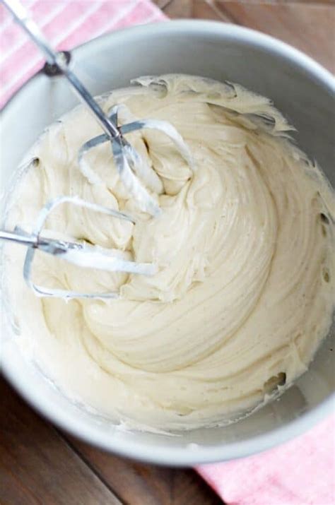 Cream Cheese Frosting Recipe - Something Swanky