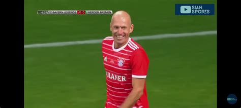 𝐁𝐮𝐧𝐝𝐞𝐬𝐥𝐞𝐚𝐠𝐮𝐞 𝐈𝐧𝐬𝐢𝐝𝐞𝐫 on Twitter A VOLTA DE ARJEN ROBBEN AOS