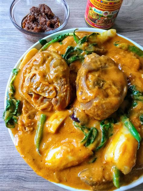 Pinoybites Pata Kare Kare Pork Hocks In Rich Peanut Sauce Pinoybites