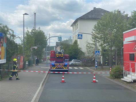 Feuerwehr Siegen on Twitter Rückmeldung Rauchentwicklung aus dem