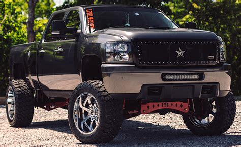 Chevy Silverado 2500 Custom Wheels - Wayne's Wheels