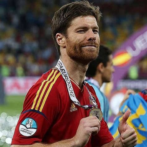 Rumour: Xabi Alonso set to snub Chelsea, Liverpool and extend his contract